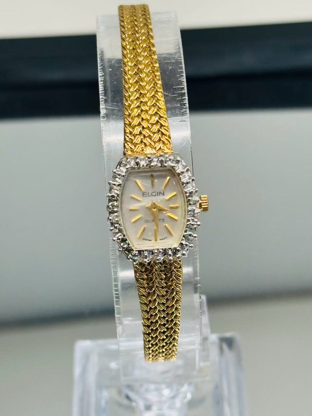 Vintage Elgin Quartz Ladies 15mm Watch Gold Tone Bracelet New Battery Working